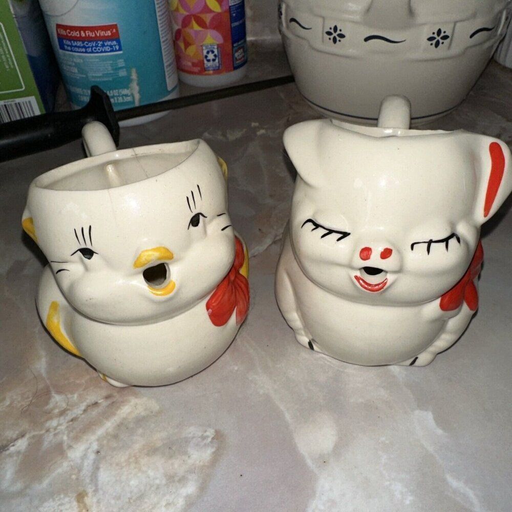 Vintage 1950's Shawnee American Pottery Red Bow Pig & Chicken Set MCM